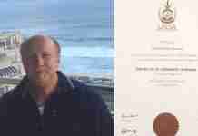 Man celebrates graduating with a Bachelor’s Degree at the age of 60